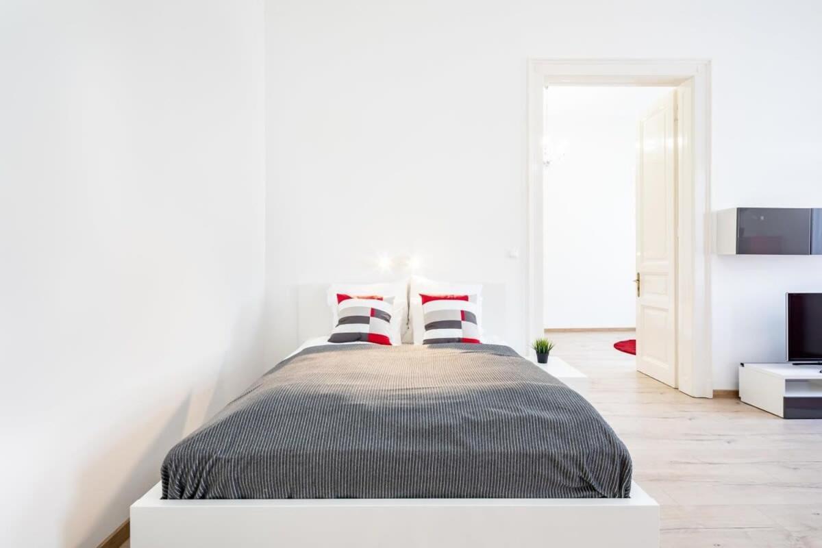 Bright & Large Apartment At Top Location Budapest Exterior foto